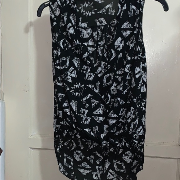 Top - Picture 2 of 3